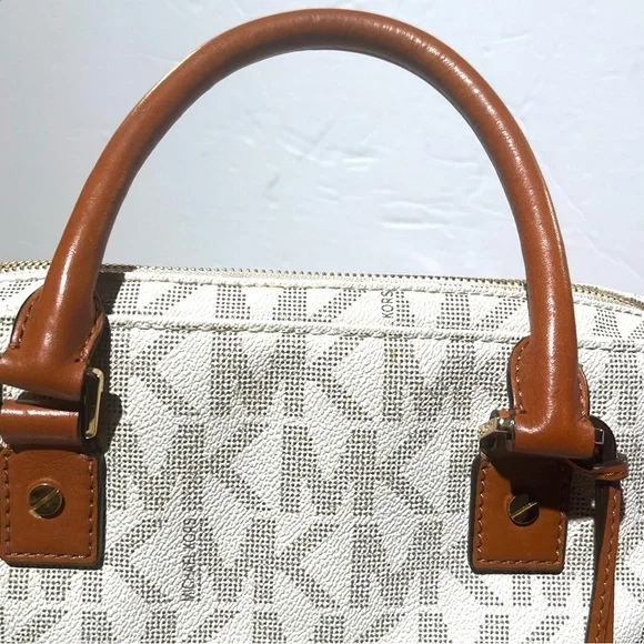 New, Light Brown, Purse By Michael Kors. FREE, Second, MK Gold Logo Ring. - Picture 4 of 13